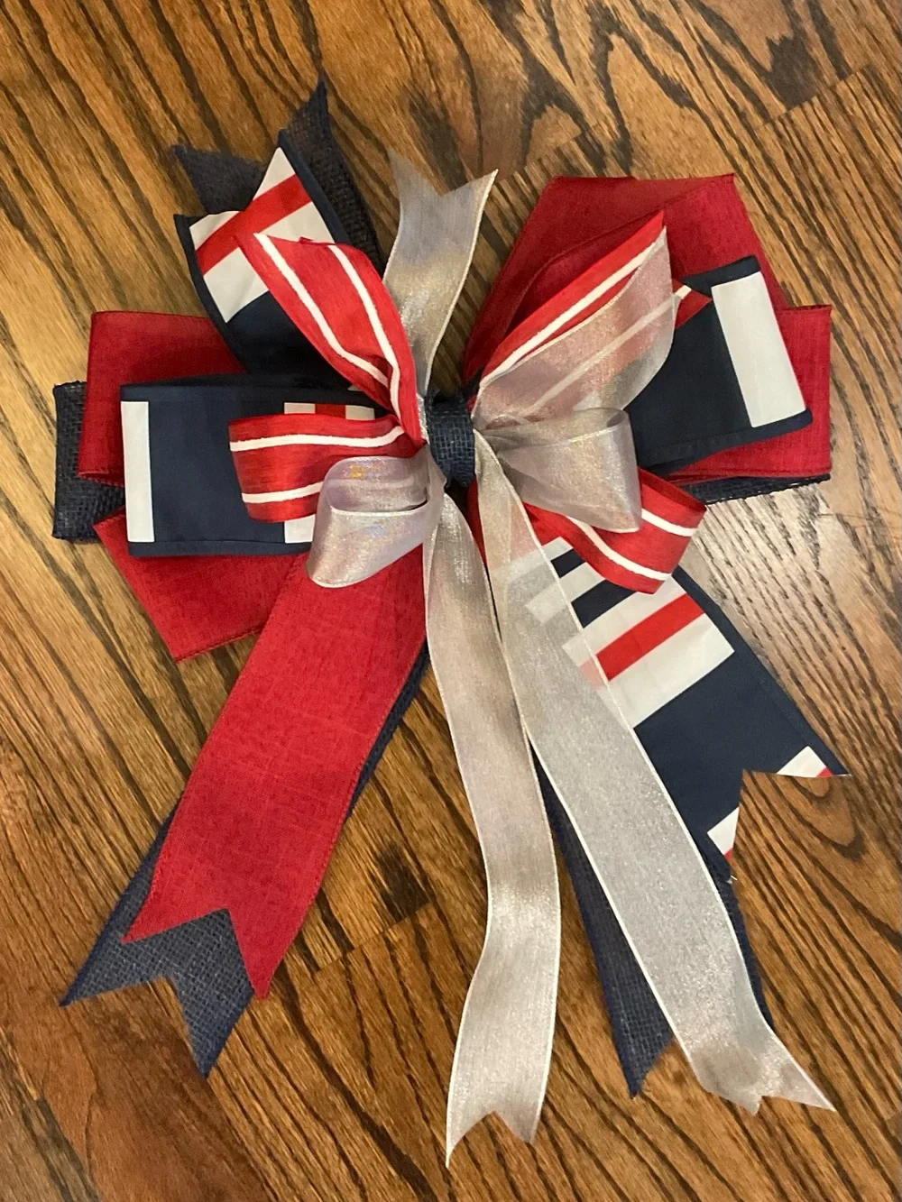 Patriotic Red, Navy & Ivory Holiday Bow Wreath Accent